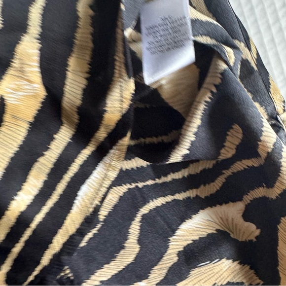 TCEC animal print puff sleeve blouse size medium - Picture 5 of 8